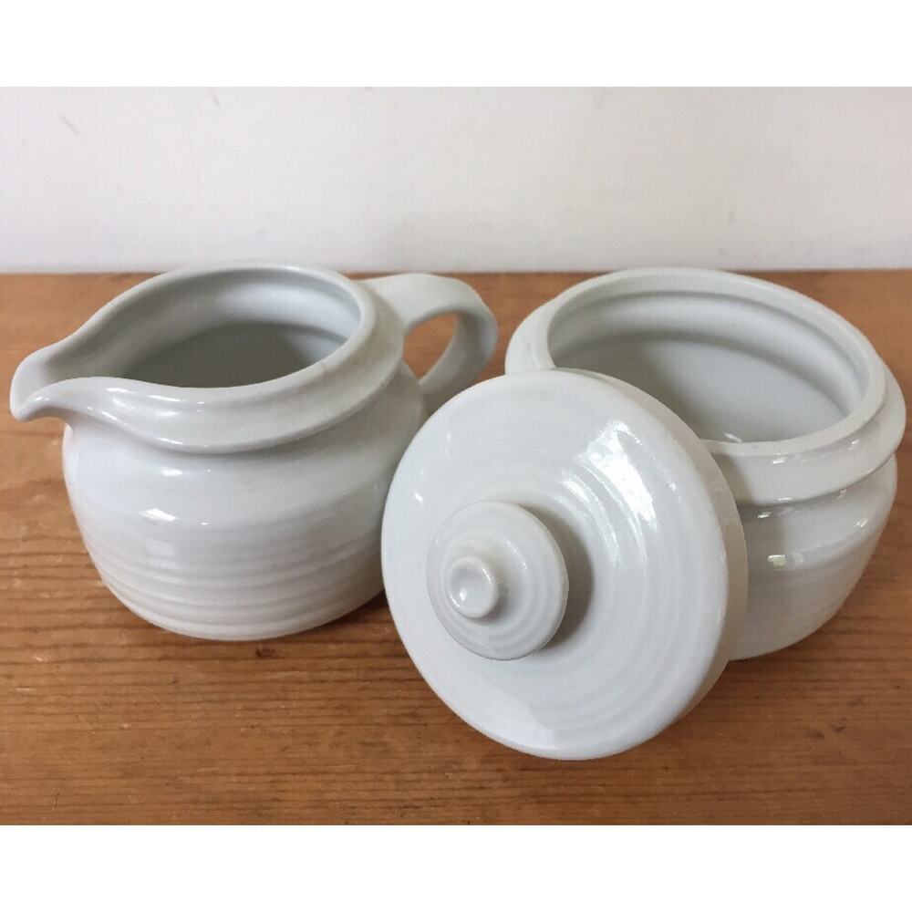 Pair Of Vintage Arabia Finland Kaarna White Ceramic Sugar Jar Pot + Creamer Set